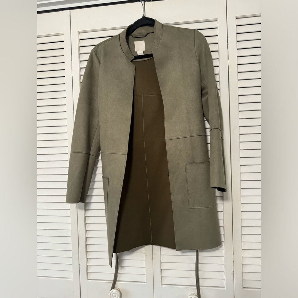 Women's Coat - Picture 3 of 6